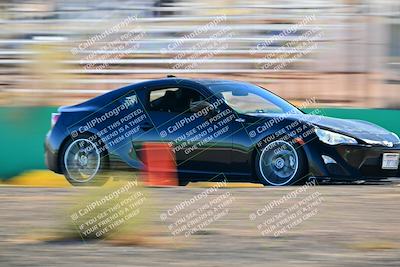 media/Oct-18-2025-Extreme Speed (Sat) [[d6d7e1fef1]]/Group 5/Session 3 (Turn 1)/